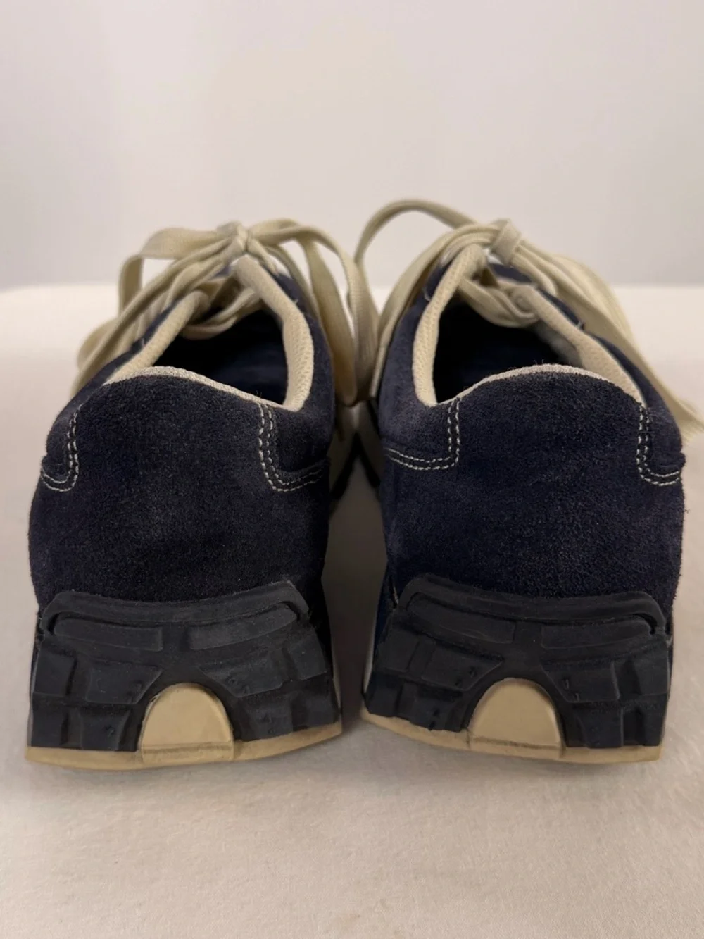 Vintage Y2K‎ l.e.i. Katt Suede Platform Sneakers in Navy Blue & Off White 9.5
